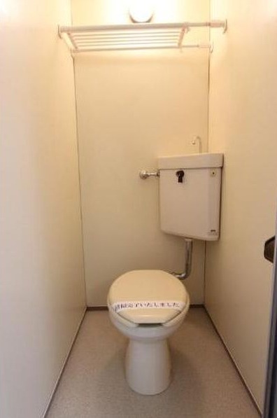 清潔感のあるトイレです