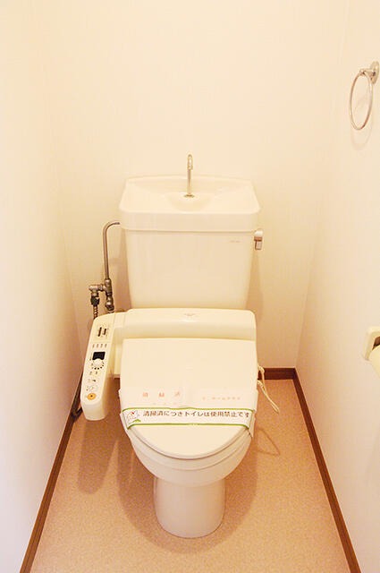 嬉しい温水洗浄便座機能付き