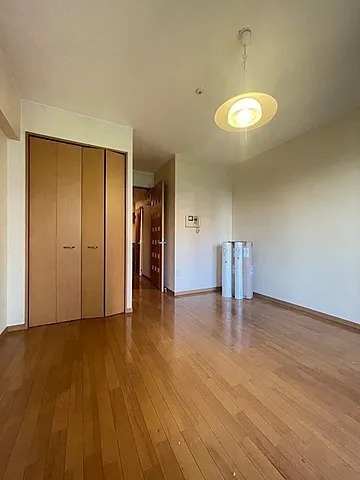 8帖のお部屋です