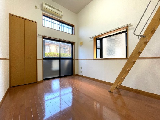 家具の配置がしやすいお部屋です。