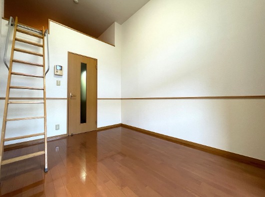 広々明るいお部屋です。
