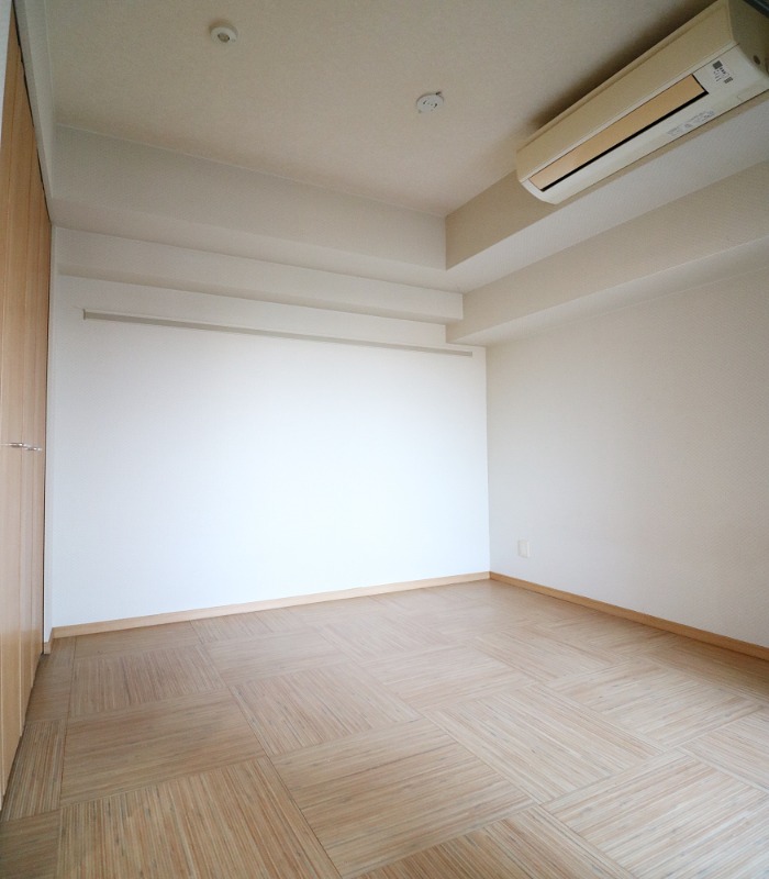 広々とした洋室です。