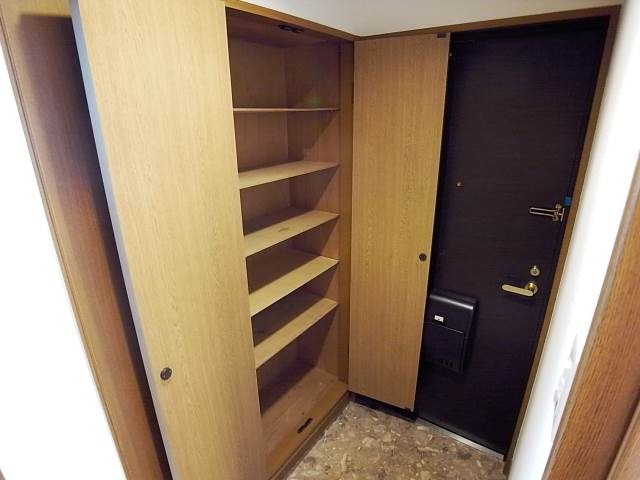 シューズボックス完備