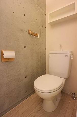 清潔感のあるトイレですね