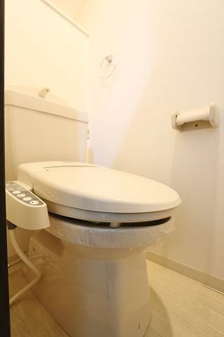 ウォシュレット完備です