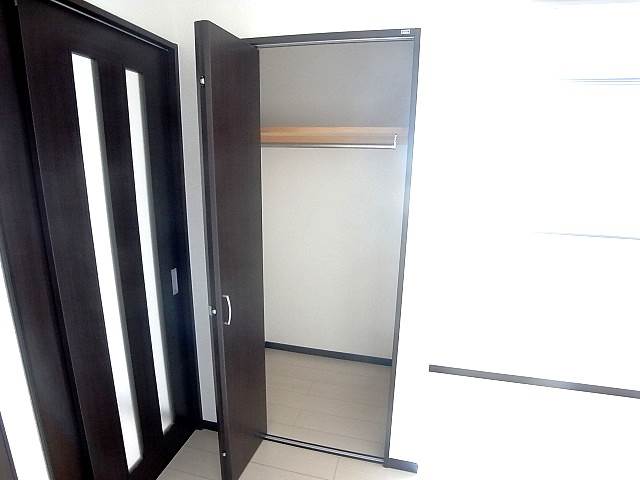 各部屋に収納があるので荷物もスッキリ