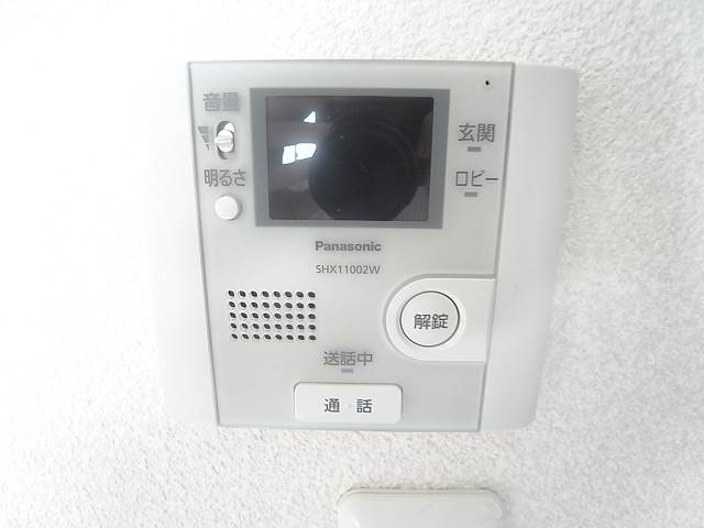 モニター付きで来客を確認できるので安心です