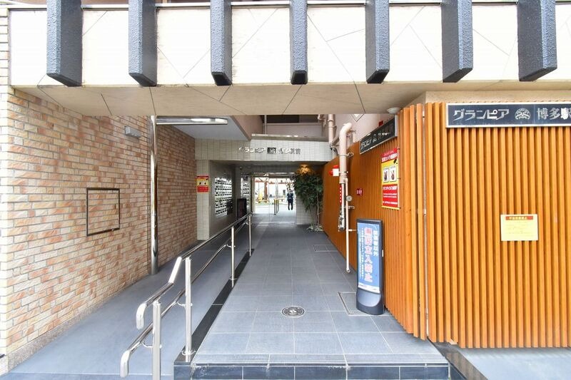 立派なエントランス