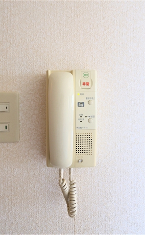 会話して確認してオートロックを解錠できます