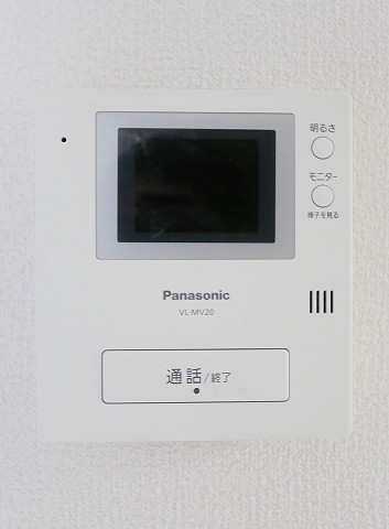 モニターフォンで来客を確認できます