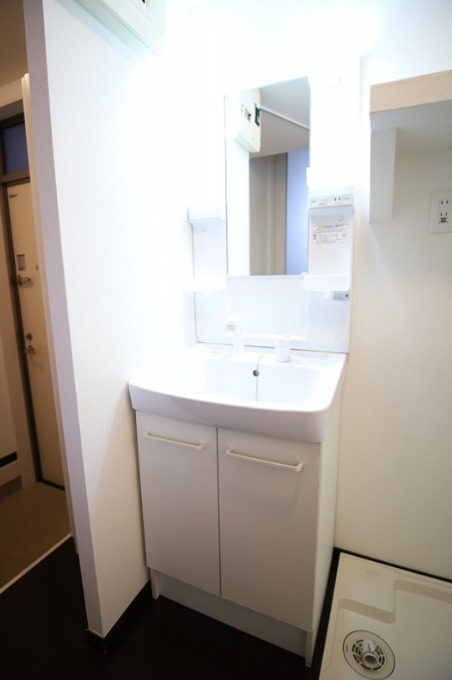 身支度しやすい独立洗面台です
