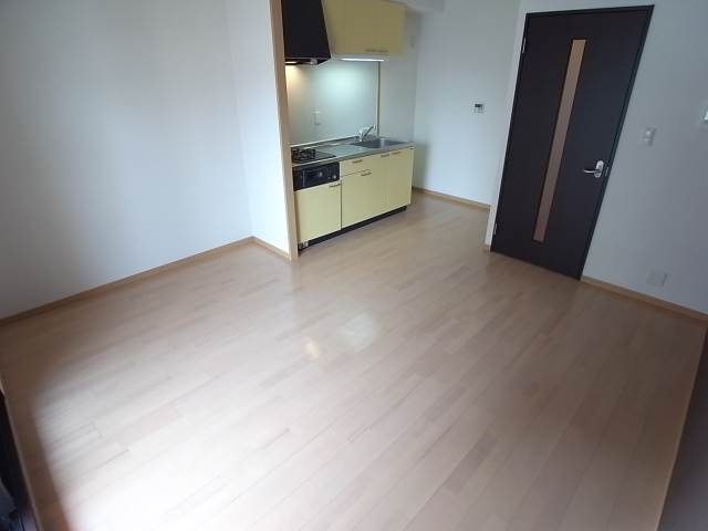 家具の配置がしやすいお部屋ですね