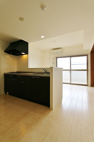 会話のはずむカウンターキッチンです