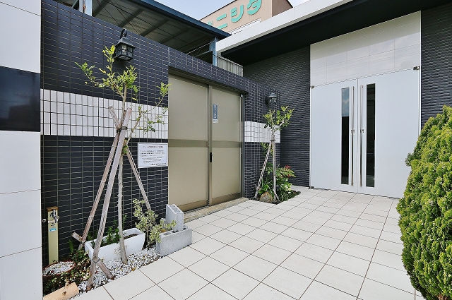 オシャレな入り口です