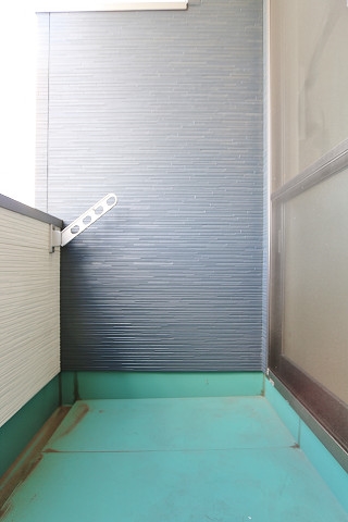 洗濯物も干せるバルコニーです