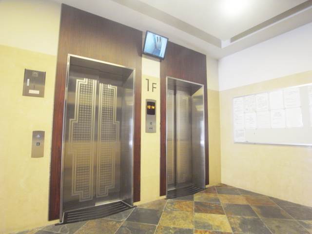 エレベーターも2機あって快適です