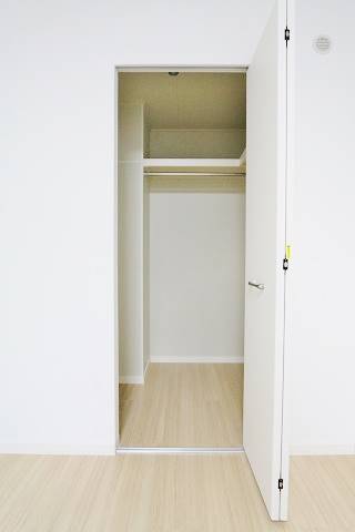 荷物の多い方に嬉しいウォークインクローゼット