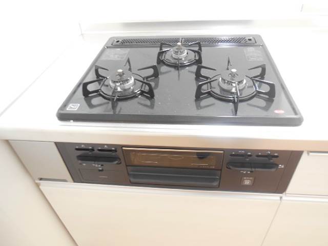 3口コンロでお料理も捗ります