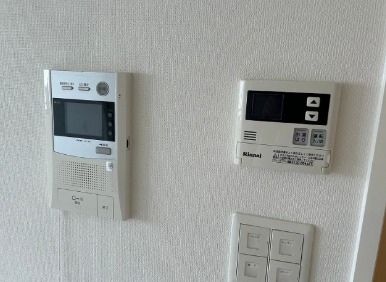 安心のモニター付きインターホン