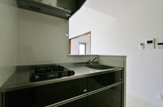 調理スペースも充分、料理も捗りますね