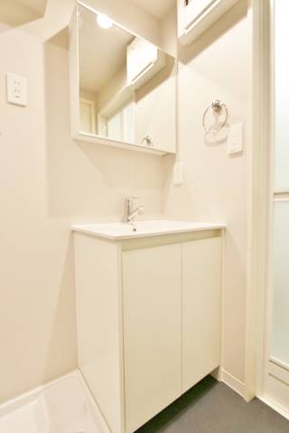 写真は同型物件です