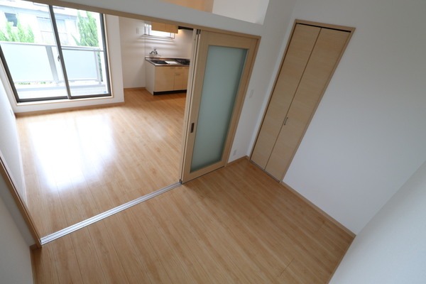 寝室にぴったりの洋室ですね