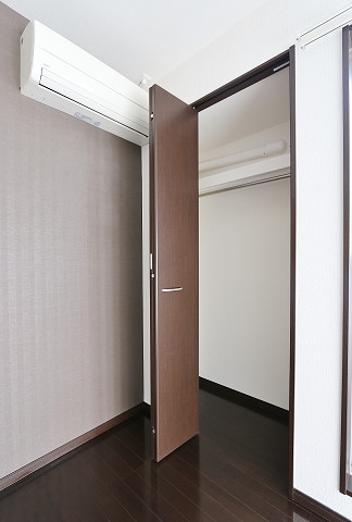 お洋服が多い方でも楽々収納できます