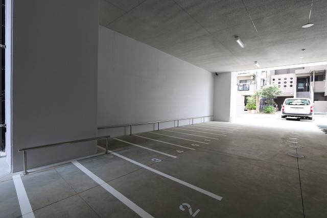 敷地内駐車場あります