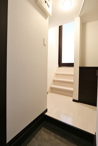 明るい玄関ですね