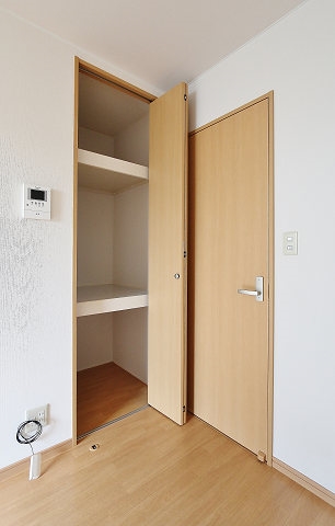 奥行きのある収納スペースです