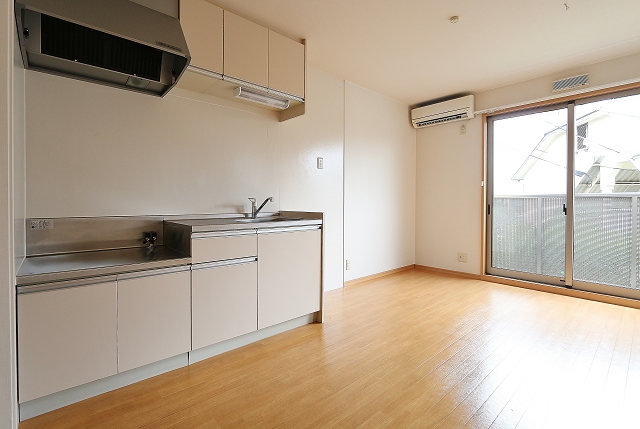 キッチンでのんびりと自炊できますよ