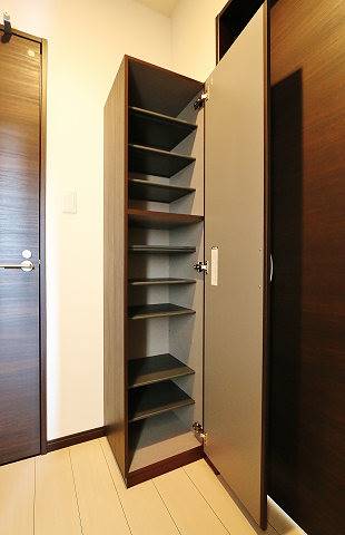 シューズボックスで玄関スッキリ