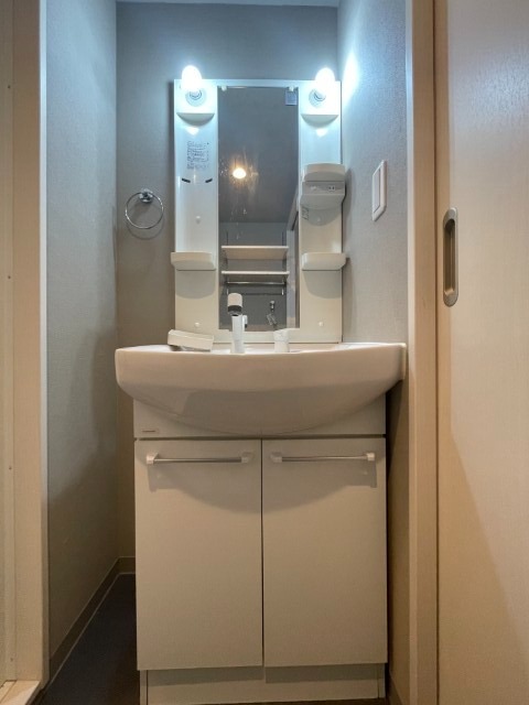 オシャレな洗面台です