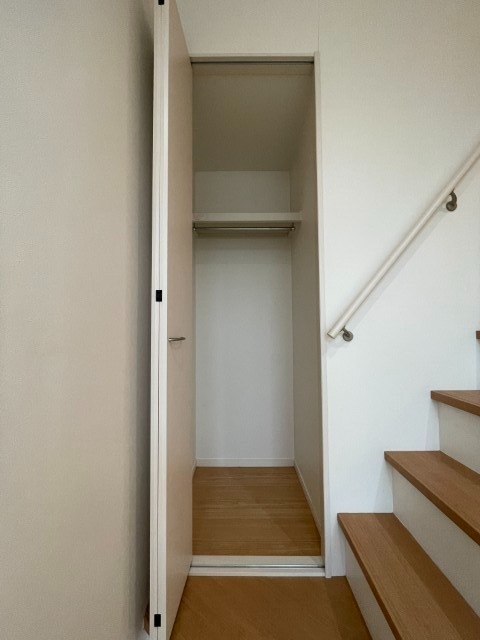 奥行あるクローゼットです