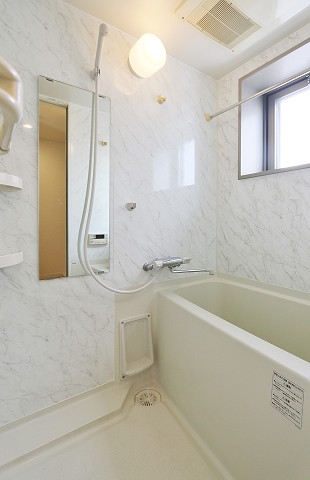 サーモスタット水栓で温度調節もらくらく