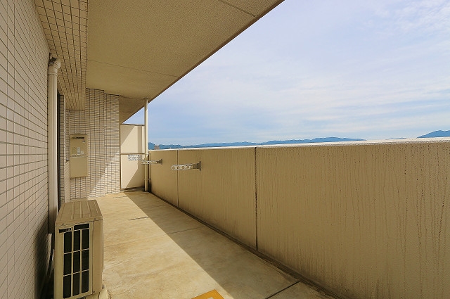 日当り良好なひろーいバルコニーです