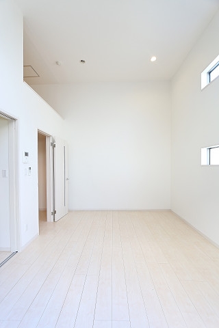 天井が高く、開放感がありますね