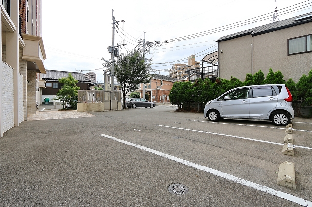 敷地内駐車場ございます