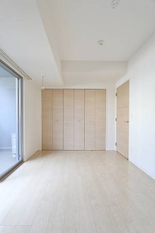 洋室も十分な大きさがございます
