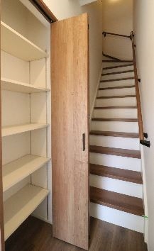 玄関収納棚です