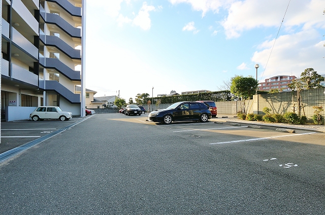 敷地内に駐車場もございます