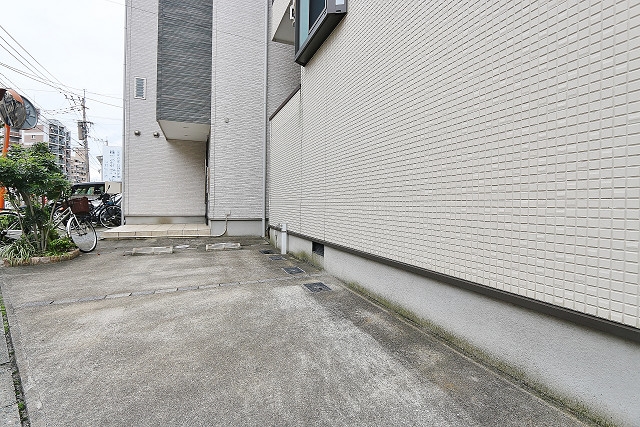 敷地内駐車場あります