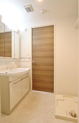 脱衣所もゆとりがあります