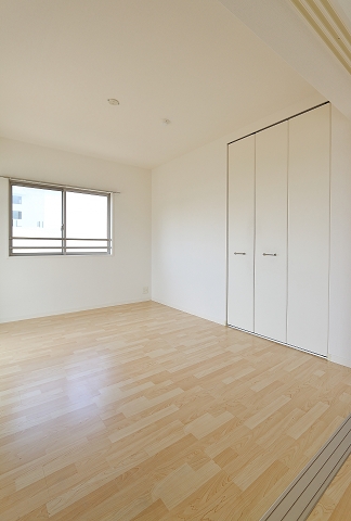 採光部が多く開放感があります