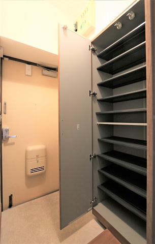 シューズボックスもたっぷり収納できます