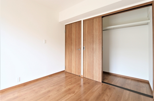 各部屋に収納ついてますよ