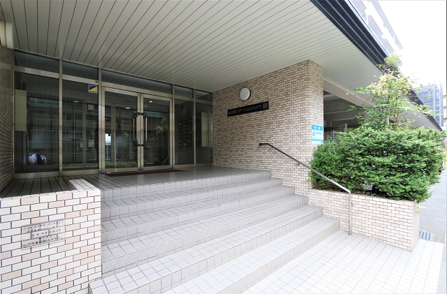 広々したエントランスです