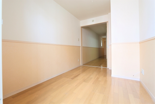 こちらは寝室にいかがでしょうか