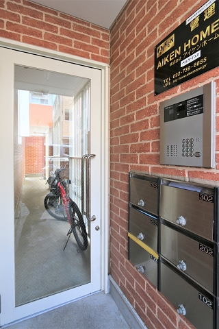 オートロック付きのエントランスでセキュリティばっちり