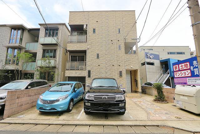 敷地内駐車場あります